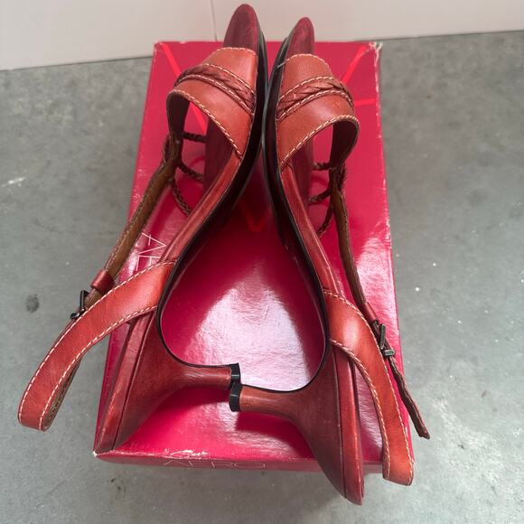 Aerosoles Over Plaited Red Leather Kitten Heels Size 8.5 - Picture 8 of 9